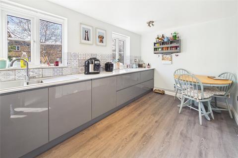 3 bedroom terraced house for sale, Martingale Chase, Newbury, Berkshire, RG14