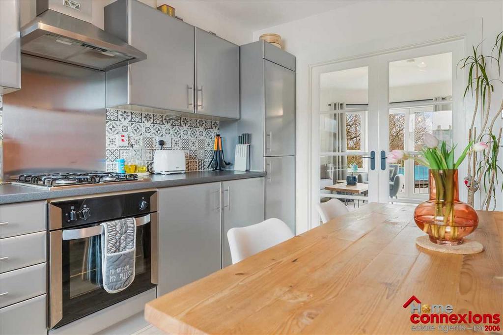 Kitchen Dining (2)