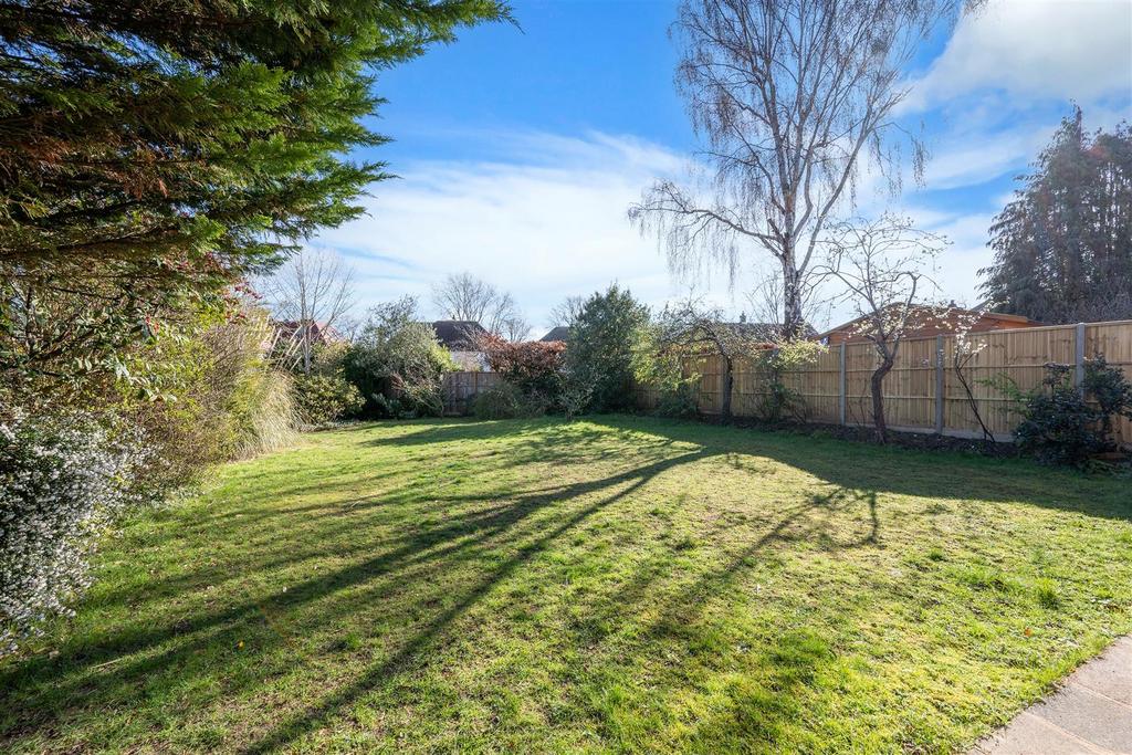 SCARBOROUGH CLOSE, 8 (1).jpg