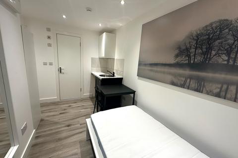 1 bedroom house of multiple occupation to rent, Staines Road East, Sunbury-on-Thames TW16