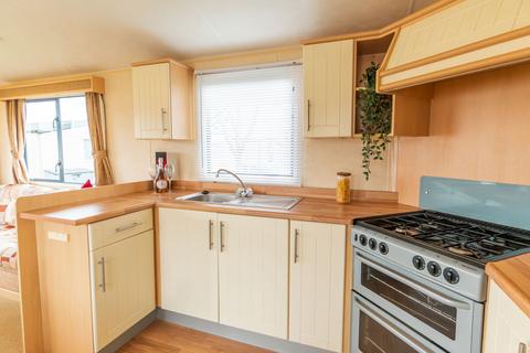 2 bedroom static caravan for sale, Willerby Richmond Marine Holiday Park, Rhyl LL18