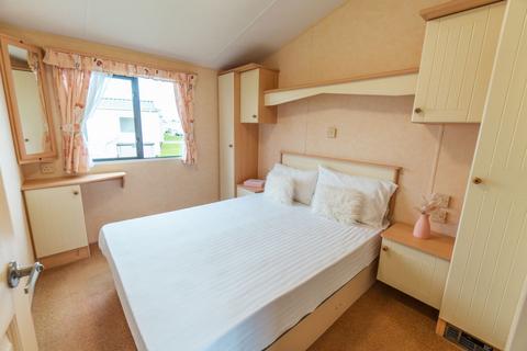 2 bedroom static caravan for sale, Willerby Richmond Marine Holiday Park, Rhyl LL18