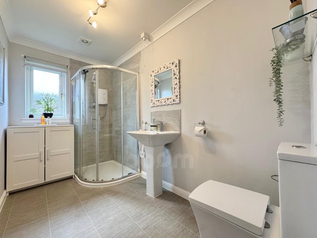 The Lane, Skelmorlie shower room