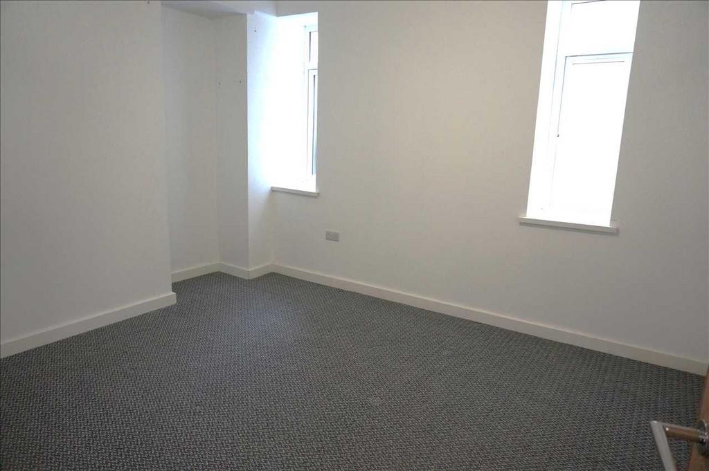 Bedroom 2 :