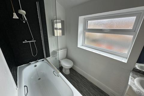 2 bedroom house to rent, China Street, Darlington
