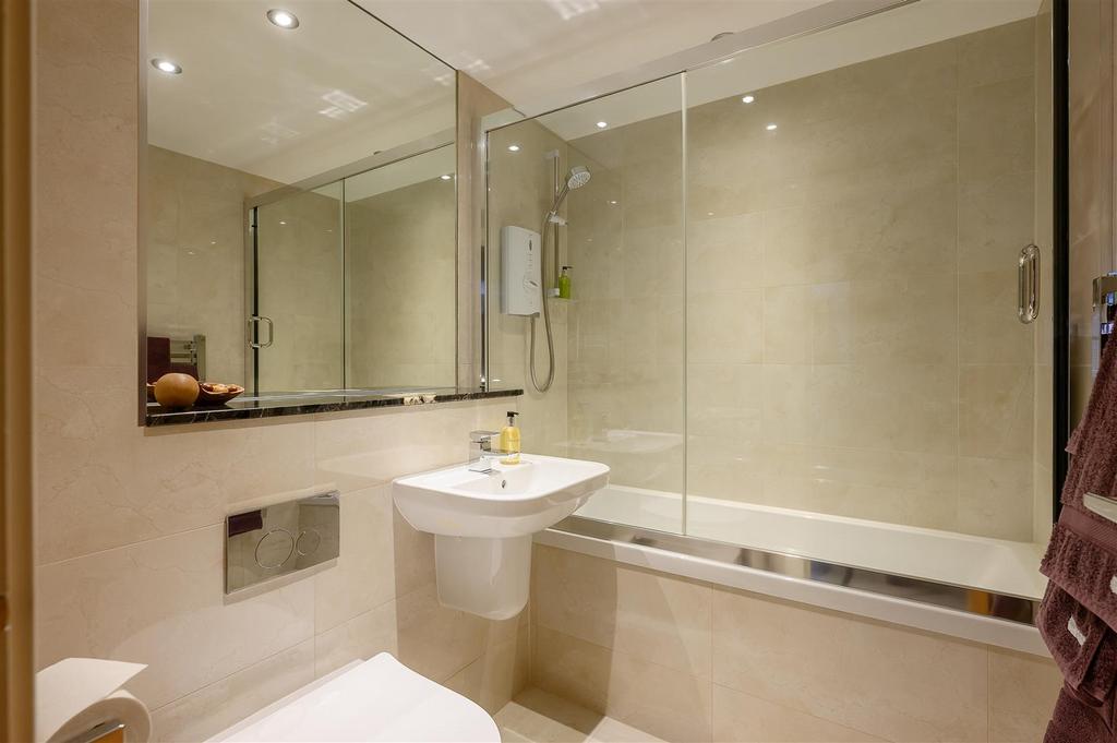 Main bathroom