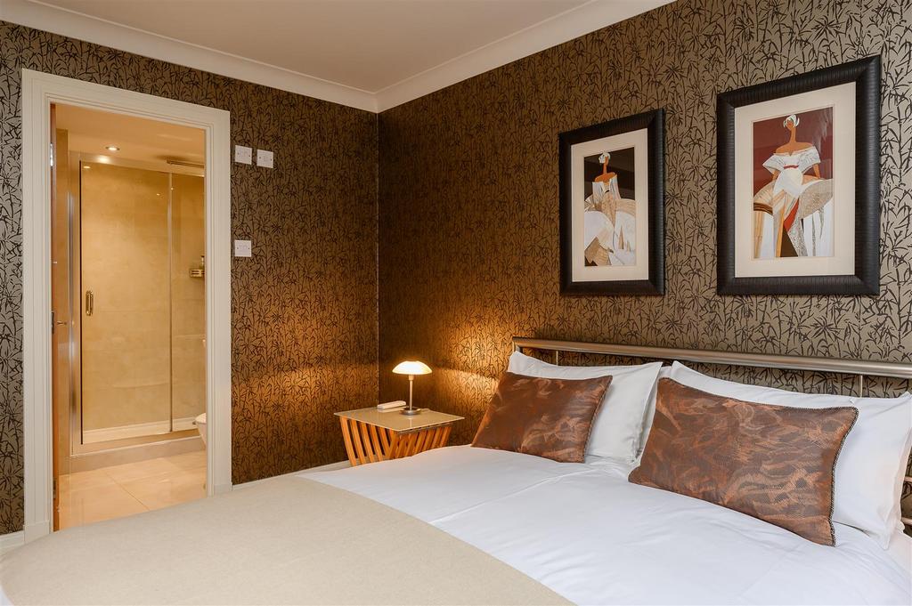 Principle bedroom