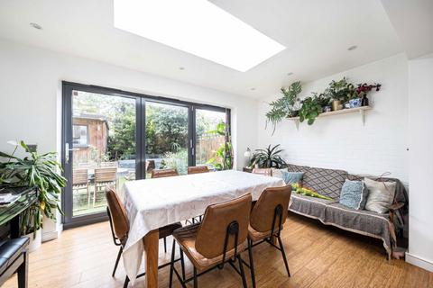 undefined, Primrose Place, Isleworth TW7