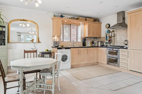 2 bedroom apartment for sale, Boulters Court, Maidenhead
