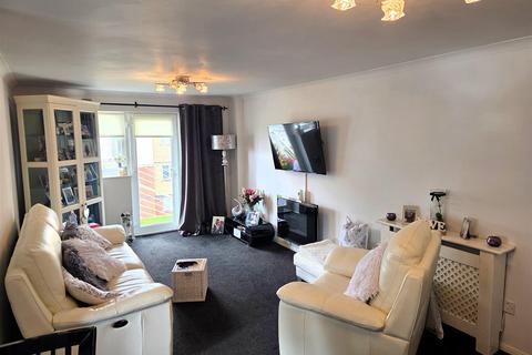 2 bedroom apartment for sale, Patagonia Walk, Marina, Swansea