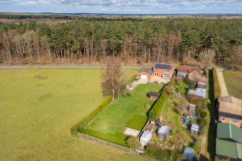 4 bedroom detached house for sale, Shortthorn Road, Stratton Strawless
