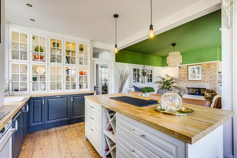 3 bedroom semi-detached house for sale, Somerset Avenue, Westcliff-on-sea, SS0