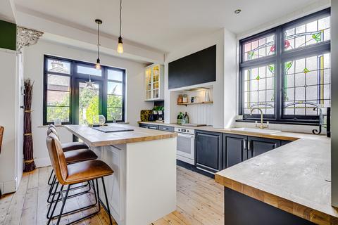 3 bedroom semi-detached house for sale, Somerset Avenue, Westcliff-on-sea, SS0
