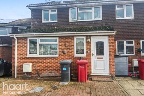 3 bedroom terraced house for sale, Boarlands Close, SLOUGH