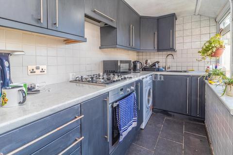 2 bedroom house for sale, Whalley Lane, Blackpool FY4