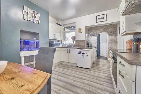 3 bedroom terraced house for sale, Queens Road, Hinckley