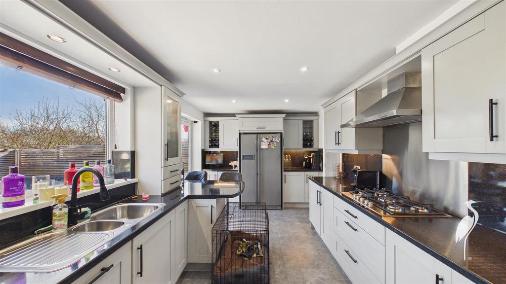 Breakfasting Kitchen