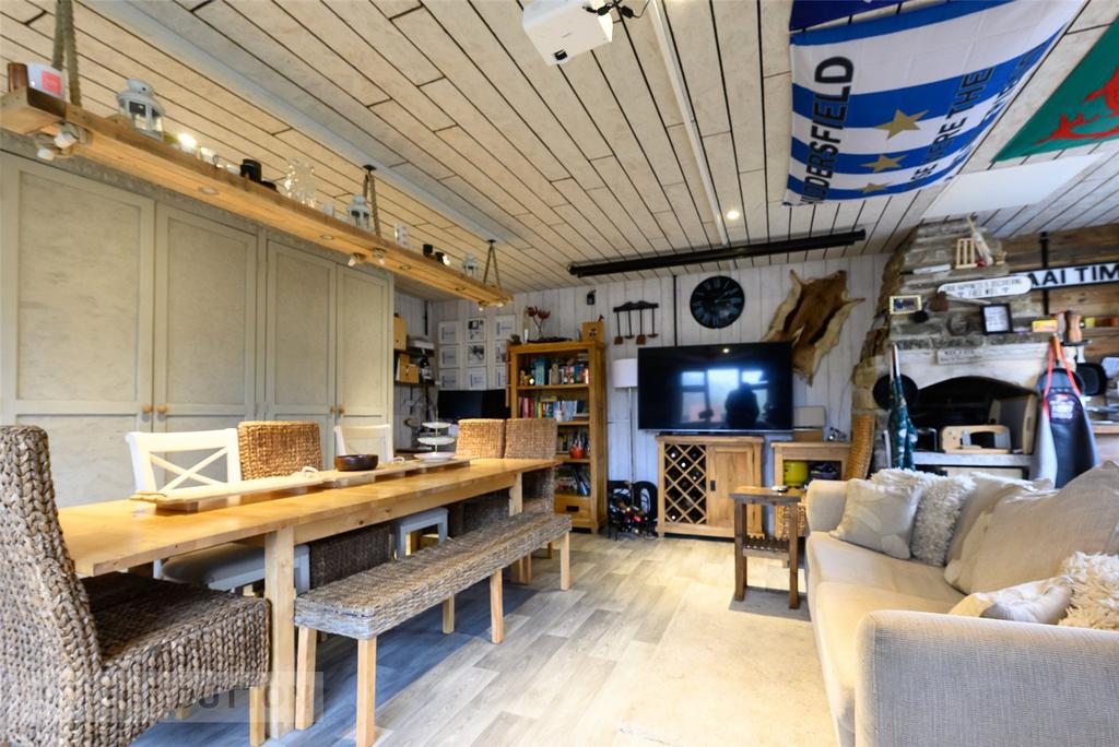 Entertainment Room