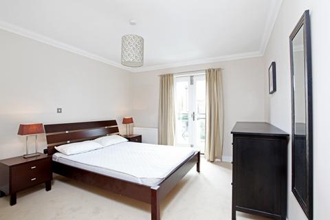 2 bedroom apartment to rent, Longbourn Windsor SL4