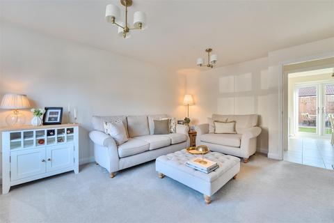3 bedroom end of terrace house for sale, Witts Grove, Chippenham