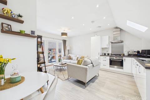 2 bedroom coach house for sale, CHURCHILL WAY, BORDON, GU35