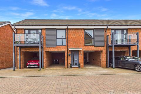 2 bedroom coach house for sale, CHURCHILL WAY, BORDON, GU35