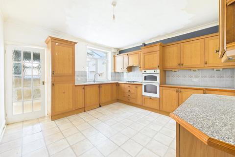 2 bedroom terraced house for sale, Avenue Road, Askern, Doncaster, South Yorkshire, DN6