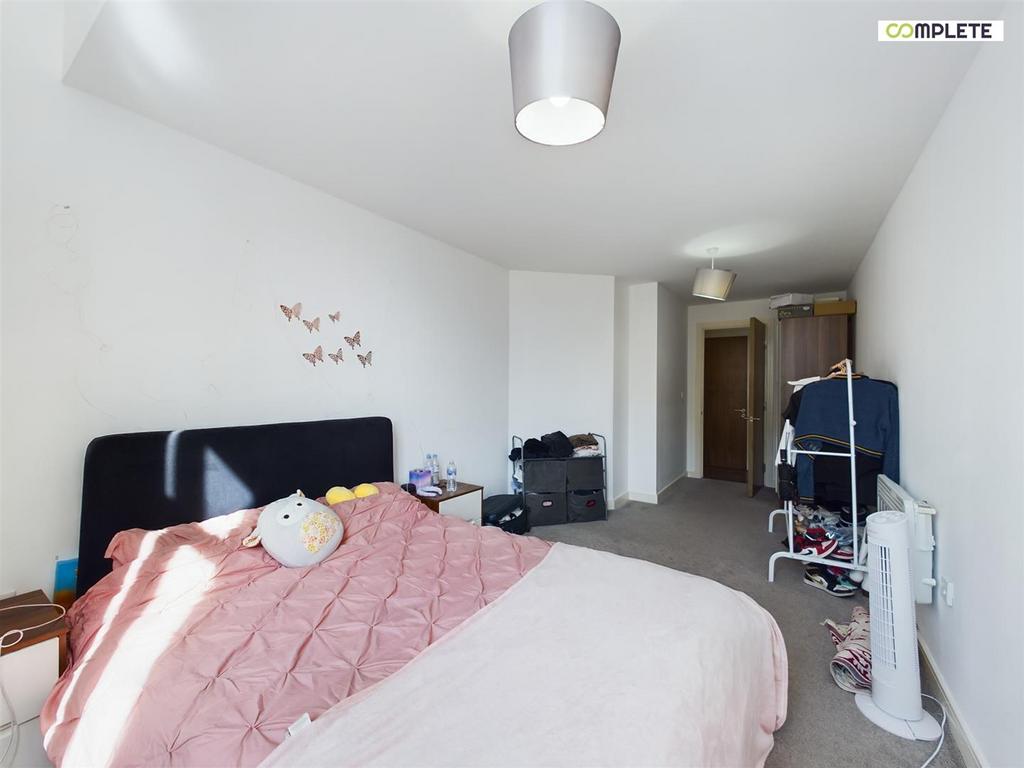CAM01231 G0-PR0070-STILL018.jpg