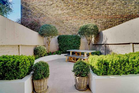 4 bedroom terraced house for sale, Bovingdon Road, London