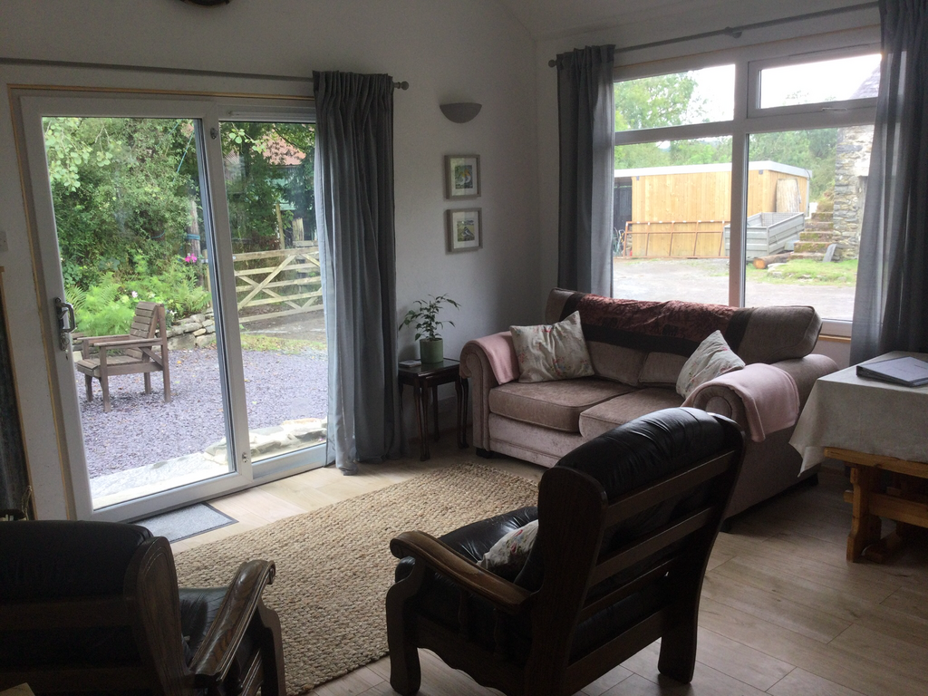 Overflow living area