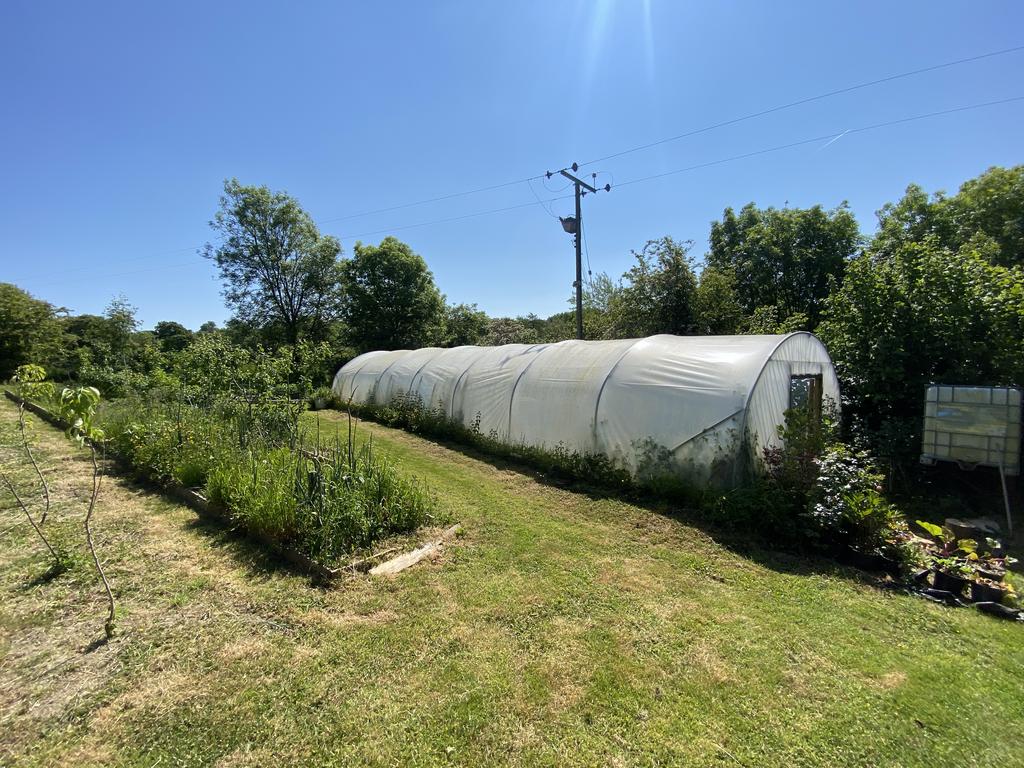 Poly tunnel