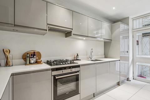 3 bedroom apartment to rent, Princes Gate, London, SW7