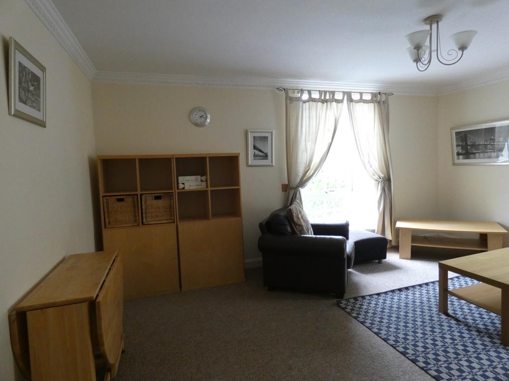 Lounge 2