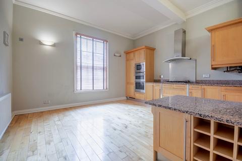 3 bedroom apartment to rent, Wellington Court, East Circus Street, Nottingham, Nottinghamshire, NG1 5AX