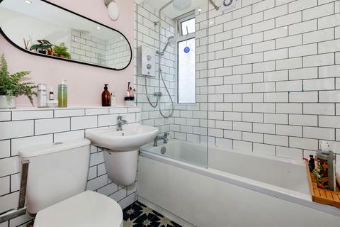 1 bedroom flat for sale, Sussex Close, Slough