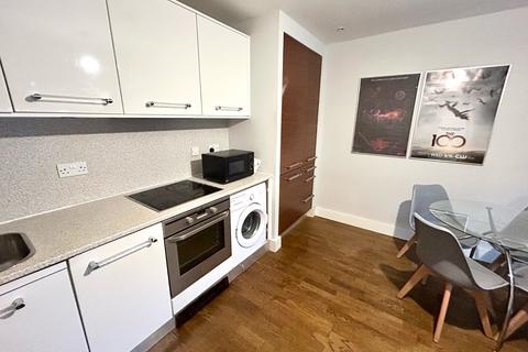 2 bedroom apartment to rent, Falcon Drive, Cardiff, CF10
