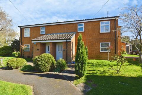 2 bedroom flat for sale, Glenfield Drive, Kirk Ella, Hull