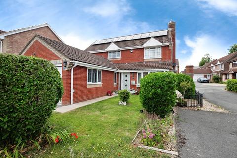 4 bedroom detached house for sale, Wintergreen, Calne