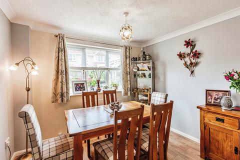 4 bedroom detached house for sale, Wintergreen, Calne