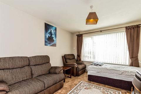 undefined, Ross Close, Crawley