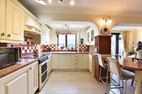 3 bedroom semi-detached house for sale, Beverley Drive, Kingswinford DY6