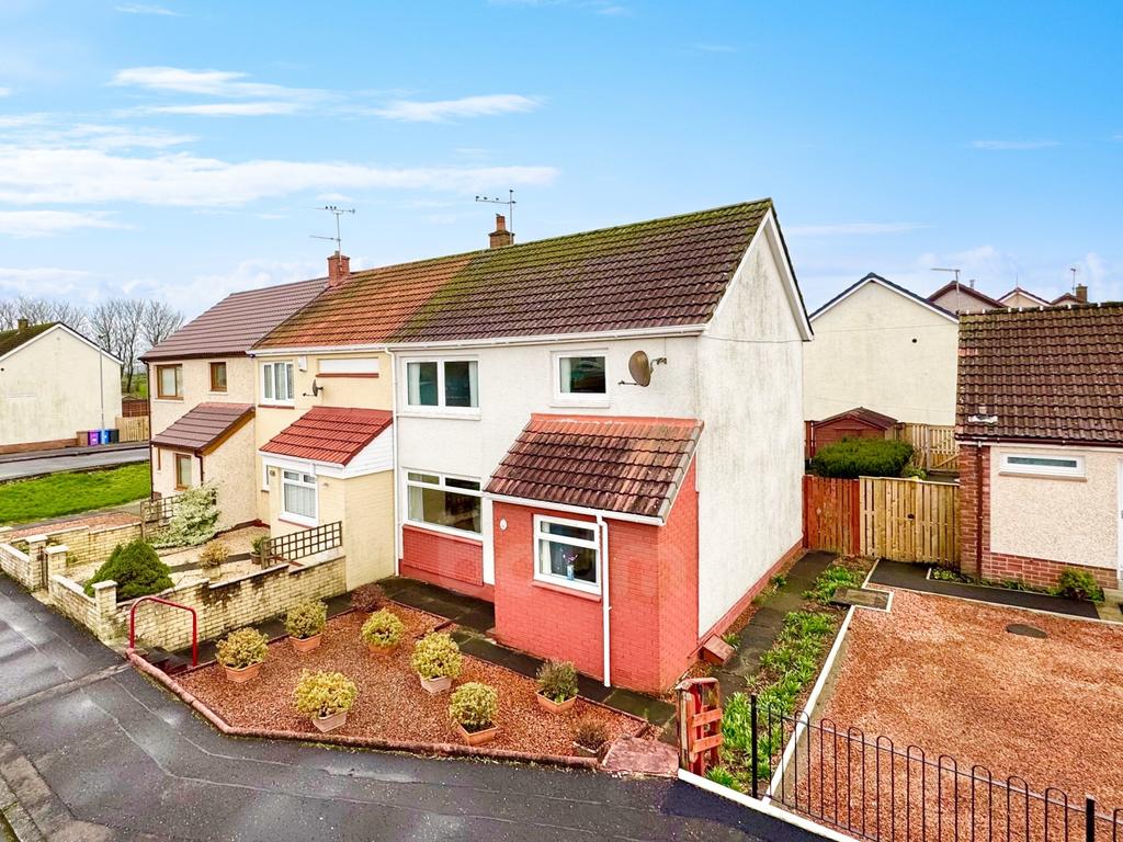 Loadingbank Court, Kilbirnie external