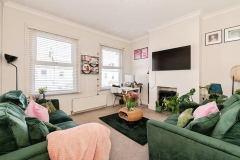 2 bedroom maisonette for sale, South Avenue, Southend-on-Sea, Essex, SS2