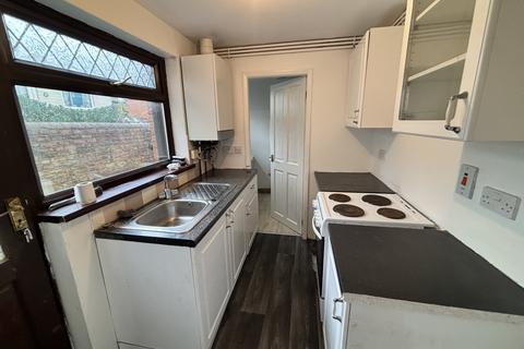 2 bedroom terraced house to rent, Lake View, Wingate, TS28 5DQ