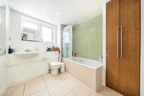 1 bedroom flat to rent, Lambeth Road, London SE1
