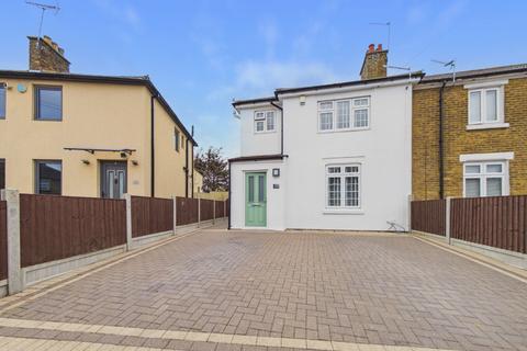 3 bedroom end of terrace house to rent, Church View, Aveley, South Ockendon, Essex, RM15 4LH