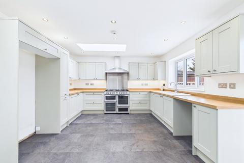 3 bedroom end of terrace house to rent, Church View, Aveley, South Ockendon, Essex, RM15 4LH