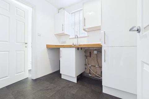 3 bedroom end of terrace house to rent, Church View, Aveley, South Ockendon, Essex, RM15 4LH