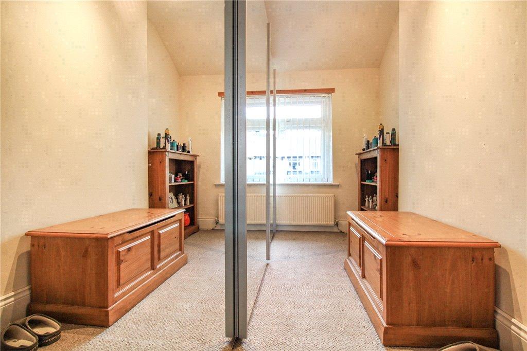 Dressing/Bedroom 4