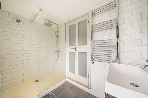 2 bedroom flat for sale, St. Michaels Gardens, London W10